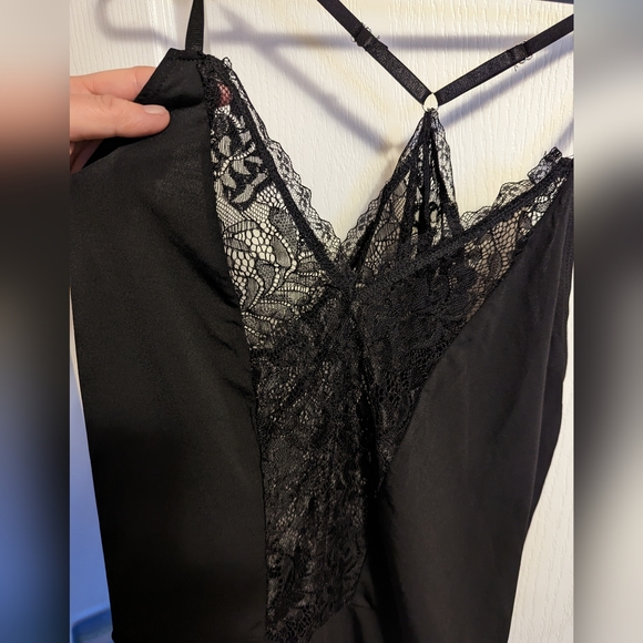 NWOT VENUS LACE AND SATIN CAMI - Picture 3 of 8